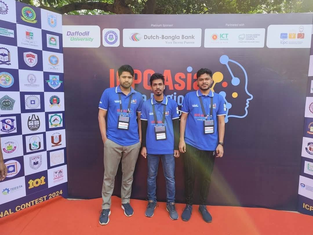 Team IU_Waving_Flag at an ICPC competition